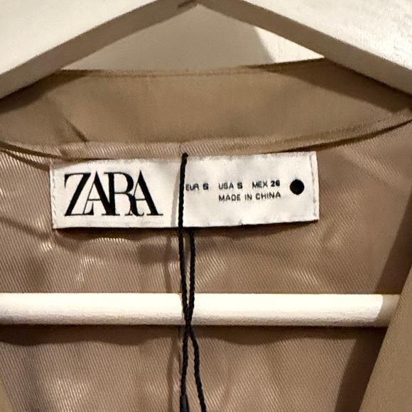 Zara Camel Buttoned Vest - Picture 2 of 5